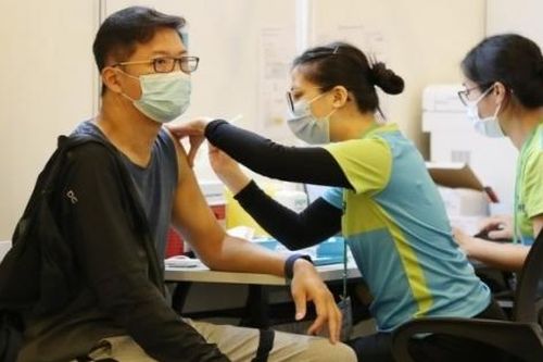 Tiêm vaccine Covid-19 và nhận căn hộ, vàng - cách các quốc gia châu Á khuyến khích người dân tiêm chủng
