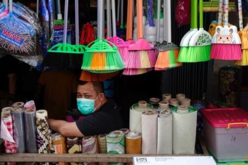 Indonesia lần thứ hai kéo dài hạn chế COVID-19