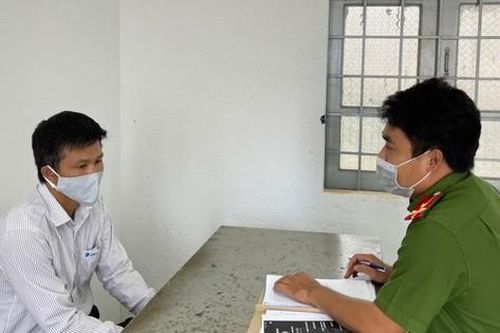 Lấy tài sản công đem bán phế liệu, Giám đốc Trung tâm viễn thông huyện bị bắt