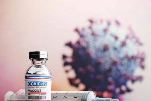 Những đối tượng phải cực kỳ thận trọng khi tiêm vắc xin phòng COVID-19