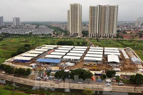 Bệnh viện dã chiến lớn nhất Hà Nội hiện ra sao sau hơn 10 ngày thần tốc xây dựng?
