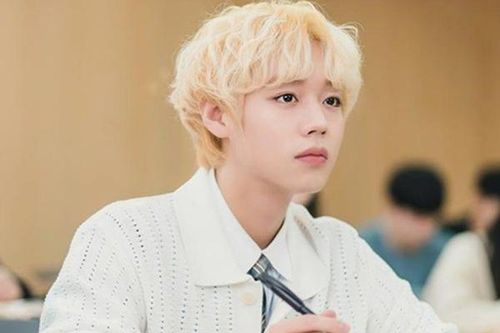 Ca sĩ Hàn bị tố lừa bạn gái, chi hàng trăm triệu cho streamer khoe thân