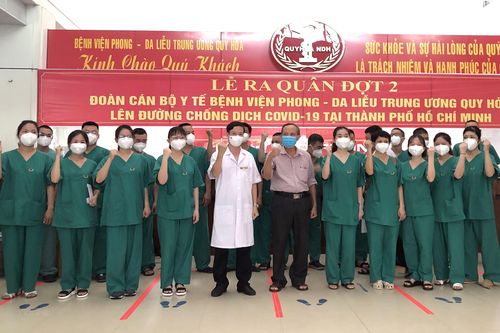 Bình Định tăng cường thêm 22 y, bác sỹ hỗ trợ TP.HCM chống dịch