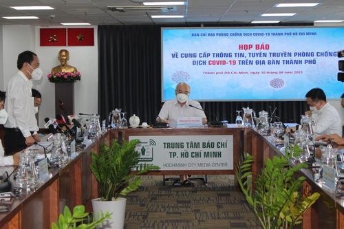 Nhóm đối tượng liên quan đến 'bác sỹ Khoa' dùng tài khoản giả để vận động từ thiện