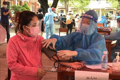 Bộ Y tế hướng dẫn khám sàng lọc trước tiêm chủng vaccine phòng COVID-19
