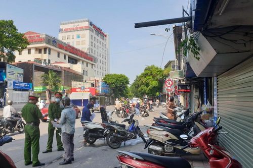 Hà Nội điều chỉnh việc kiểm tra Giấy đi đường