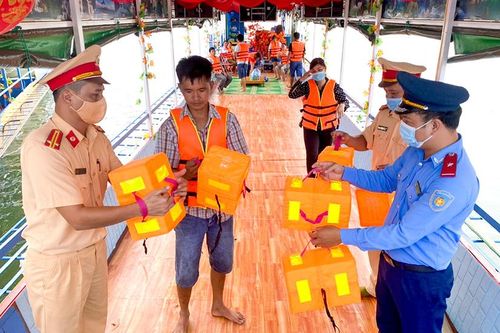 Bảo đảm an toàn phương tiện đường thủy