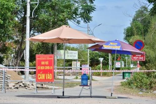 Y tế - Sức khỏe Tin tức y tế Giãn cách xã hội thị trấn Phong Điền để phòng chống dịch bệnh