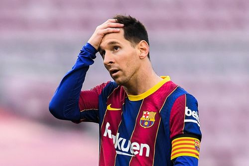Vì sao Messi vẫn ở Barcelona, chưa chuyển sang PSG?