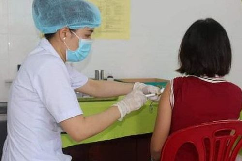 Hướng dẫn mới nhất: Phụ nữ mang thai, đang cho con bú chống chỉ định với vaccine COVID-19 Sputnik V