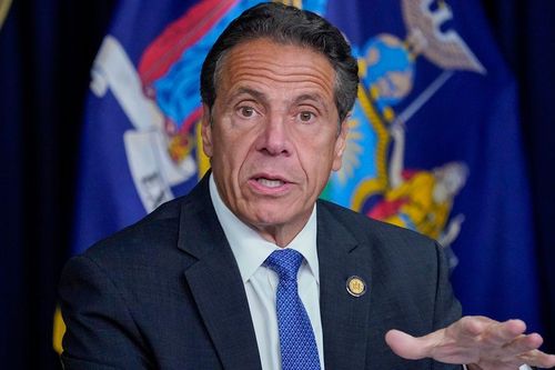 Thống đốc New York Andrew Cuomo tuyên bố từ chức