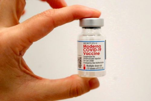 Nhu cầu tăng nóng, Moderna mở thêm nhà máy sản xuất vaccine