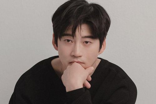 Yoon Kye Sang cưới nữ CEO sau một năm chia tay Honey Lee