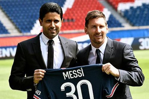 Chủ tịch PSG: 'Hy vọng Messi không đòi tăng lương'