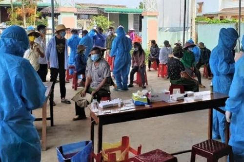 Đình chỉ công tác Chủ tịch UBND xã thiếu chỉ đạo, kiểm tra phòng, chống dịch