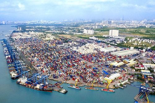 Hàng tồn ở cảng Cát Lái về ngưỡng an toàn