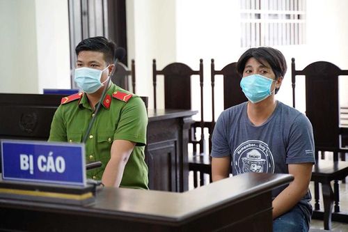 14 tháng tù giam cho đối tượng chống đối tổ kiểm soát dịch Covid-19