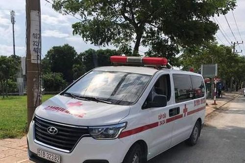 Bệnh viện TPHCM không nhận, lái xe chở người mắc COVID-19 'thông chốt' vào Bà Rịa-Vũng Tàu