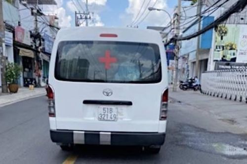 Giả xe cứu thương để 'chặt chém' người bệnh giữa đại dịch COVID-19
