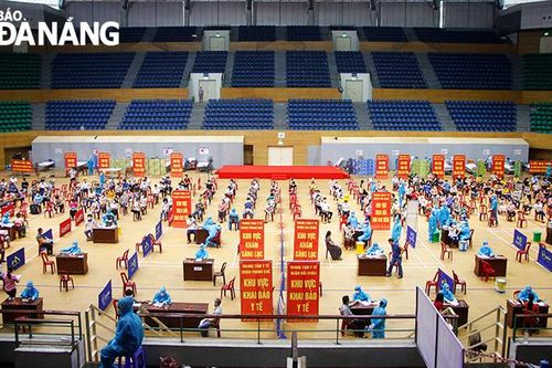 Tiêm vắc-xin phòng Covid-19 cho người lao động tại các khu công nghiệp
