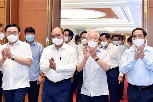 Chính phủ khóa XV họp phiên toàn thể đầu tiên: Quyết tâm xây dựng Chính phủ đổi mới, liêm chính, kỷ cương, hành động, hiệu quả, vì nhân dân phục vụ