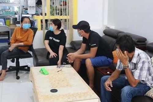 4 người tụ tập ăn hủ tiếu, bị phạt 65 triệu đồng