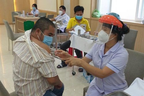 Phó Bí thư Bà Rịa - Vũng Tàu thừa nhận chậm trễ tiêm vaccine phòng COVID-19