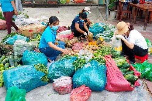 Đà Nẵng: Người ở khu phong tỏa than trời vì nhiều ngày chưa mua được thực phẩm