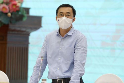 Thứ trưởng Bộ Y tế: Quá tải trong điều trị bệnh nhân COVID-19 tại TP.HCM