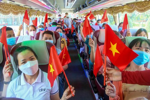 Hàng chục nhân viên y tế ở Đà Nẵng, Quảng Nam chi viện TP.HCM