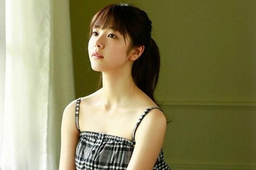 Ngọc nữ showbiz Nhật Bản thất nghiệp vì ngoại tình với đàn ông có vợ