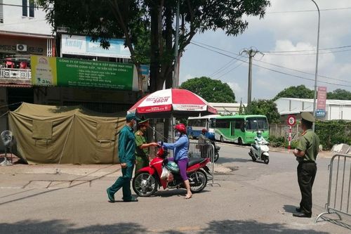 Huyện Đông Anh nói gì về việc triển khai quy định cấp giấy đi đường?