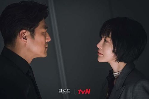 'Bi kịch thượng lưu': Soo Hyun ngoại tình, bắt gặp vợ qua đêm cùng người đàn ông khác?