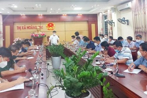 Đóng cửa bệnh viện, kỷ luật cán bộ phường vì ca nhiễm Covid-19 cộng đồng