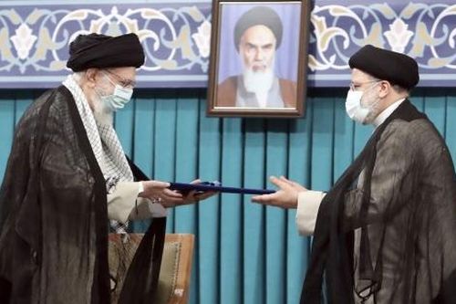 Tân Tổng thống Iran và sự chiến thắng của phe bảo thủ
