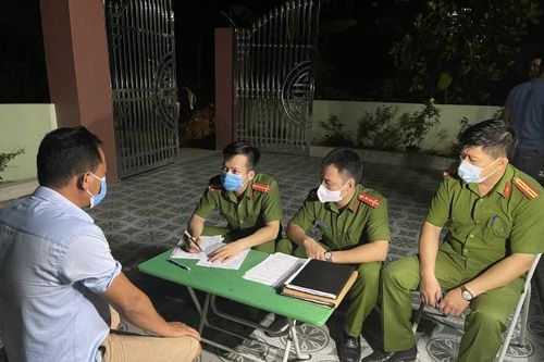 Thanh Hóa: Bắt quả tang hộ gia đình tự ý khai thác đất trái phép