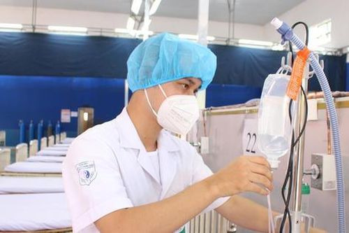 Áp lực quá tải F0, TPHCM lấy trường học mở thêm bệnh viện dã chiến