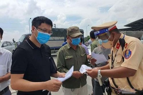 Có được từ Hà Nội ra tỉnh ngoài làm việc trong thời gian giãn cách?