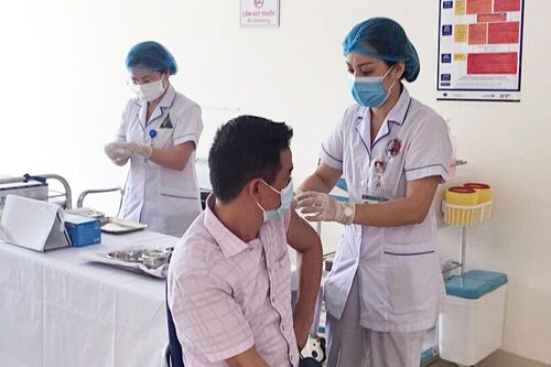 Vừa nâng cao chất lượng khám - chữa bệnh, vừa chủ động chống dịch