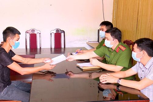 Xử phạt hành chính hai trường hợp vi phạm quy định trong phòng, chống dịch COVID-19