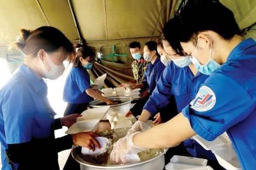 Chính trị - Xã hội Thanh niên Mỗi người một tay, đẩy lùi dịch bệnh