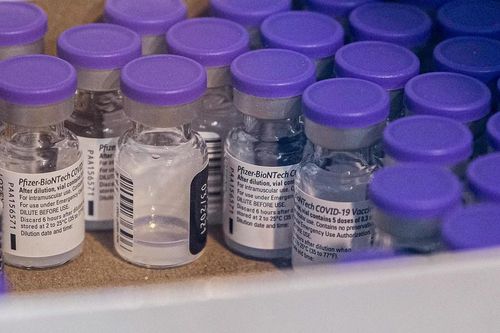 Chuyện gì xảy ra nếu Mỹ phê duyệt hoàn toàn Pfizer?