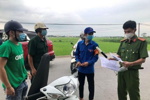 Hà Nội xử phạt gần 900 trường hợp vi phạm công tác phòng chống dịch