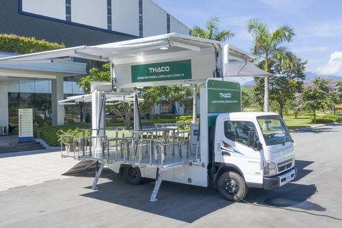 Cận cảnh những chiếc xe chuyên dụng phục vụ tiêm chủng lưu động của THACO