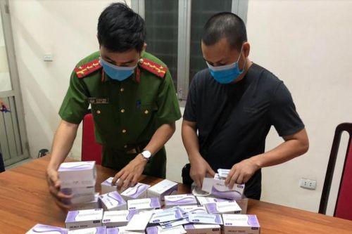 Thu giữ 117 bộ kít test nhanh COVID-19 không có hóa đơn chứng từ