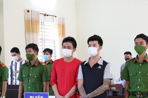 'Né' chốt kiểm dịch COVID-19 để đi trộm vặt, còn dọa chém cảnh sát