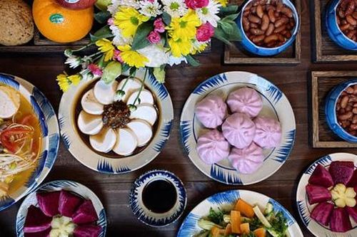 Mâm cỗ 5 triệu cúng Rằm tháng 7, người Hà Nội không tiếc tiền chi để làm cho tươm tất