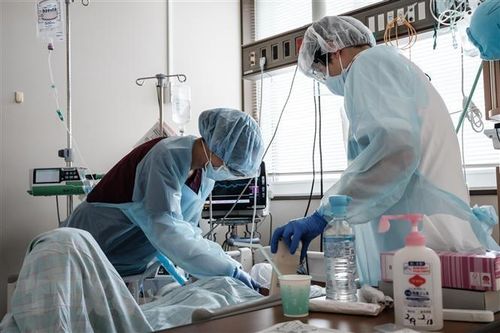 Nhật Bản lần đầu ghi nhận hơn 20.000 ca mắc mới trong một ngày