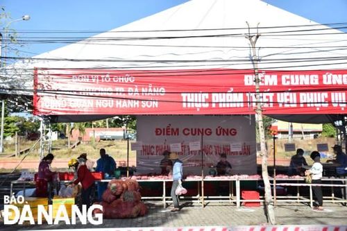 Mở thêm 3 điểm bán thực phẩm lưu động