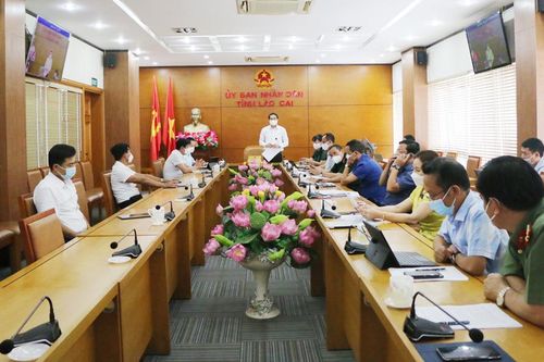 UBND tỉnh họp trực tuyến bàn các biện pháp phòng, chống dịch Covid-19